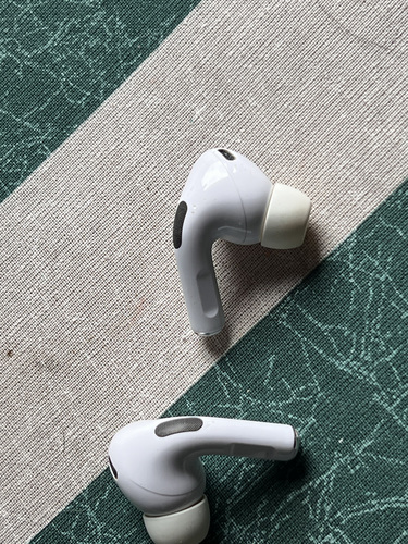 Airpods Pro 2 vasak ja parem klapp