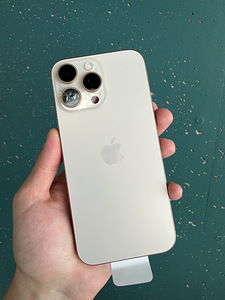 iPhone 16 Pro Max 256GB (2 foto / 4)