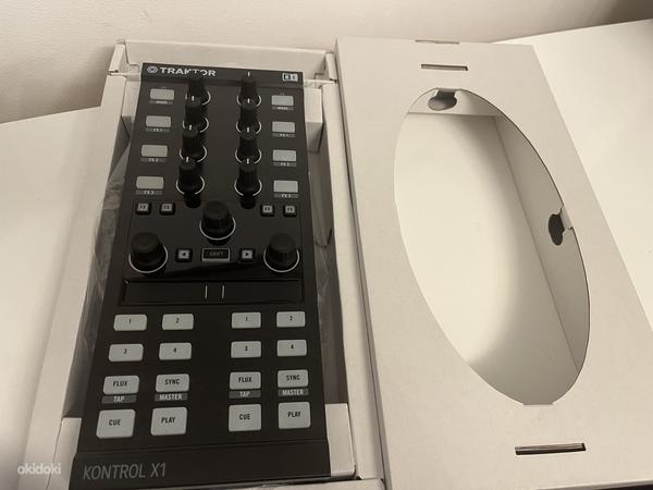 Native Instruments Traktor Kontrol X1 MK2 DJ controller (фото #2)