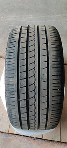 255/35/19 Pirelli PZero Rosso 1tk DOT0819 4.5mm Suverehv (2 foto / 3)