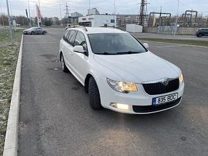 Skoda Superb (4 фото из 6)