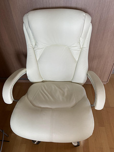 Valge nahktool, istme suurus XXL (Chairman 402) chair (3 foto / 10)