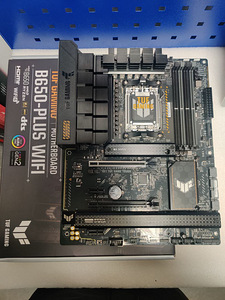 TUF GAMING B650-PLUS WIFI AMD (1 foto / 4)