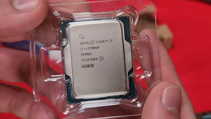 Intel Core i7-13700KF Processor (30M Cache, up to 5.40 GHz) (2 foto / 2)