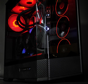 Lauaarvuti "HAWK" \\ Ryzen 9 7950X3D + RTX 5080 16GB (4 foto / 8)