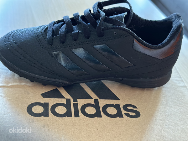 Футбольные бутсы Adidas 33р (фото #1)