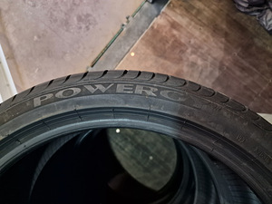Pirelli Powergy 225/40 R19 (3 foto / 5)