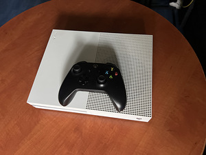 Xbox one s (4 foto / 4)