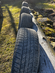 Летние шины 265/60/18 Bridgestone (3 фото из 7)