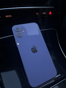 iPhone 12 64 Гб (1 фото из 2)