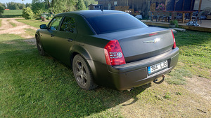 Chrysler 300c (11 фото из 13)