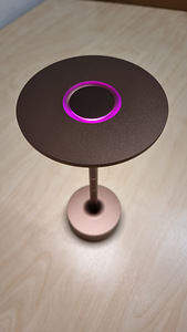 UUS! Laetav juhtmevaba lamp LED laualamp suure akuga (1 foto / 5)