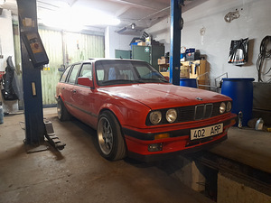 BMW 318i (4 фото из 7)