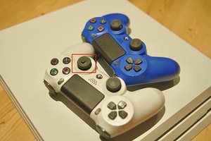 PS4 Pro, 2 x DualShock 4, 1TB Samsung SSD (2 foto / 3)