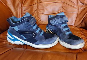 ECCO Goretex р.34 (1 фото из 2)