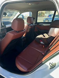 BMW X1, 2011a (7 фото из 8)