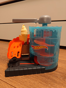 Hot Wheels мороженица (3 фото из 3)