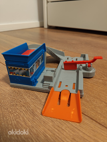 Hot Wheels toll