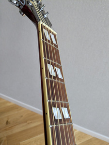 Акустическая гитара Epiphone Hummingbird-HS + кейс (8 фото из 10)