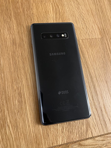 Samsung Galaxy S10 Plus (4 foto / 5)
