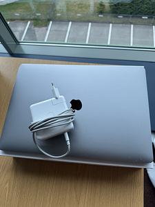 Macbook Pro 15" 2018 2.2GHz/16GB (4 foto / 4)