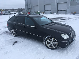 Mercedes-Benz C 320 Avantgarde 3.0 V6 165kW (4 foto / 12)