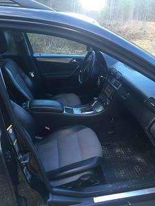 Mercedes-Benz C 320 3.0 V6 165kW VAHETUS (8 foto / 8)