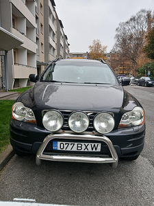 Продается Volvo XC 90 (9 фото из 10)
