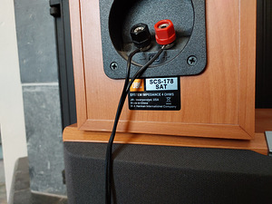 JBL колонки (6 фото из 8)