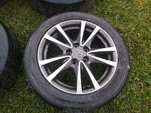 Toyota Avensis T27 veljed (2 foto / 7)