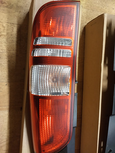 Tagatuled Mercedes Benz w639 (4 foto / 5)