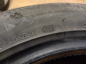 Летние шины 225/55 R17 101W XL (2 фото из 6)