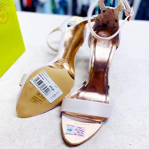 Ted Baker lillelised kingad , uued, 40/41 (3 foto / 3)