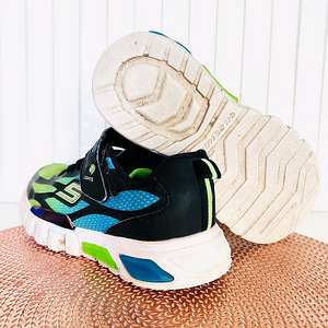 Sketchers vilkuvad laste tossud nr 32 (3 foto / 3)