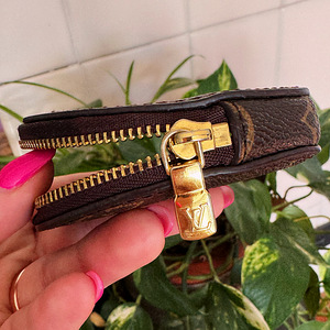 Louis Vuitton väike münditasku kott (4 foto / 6)