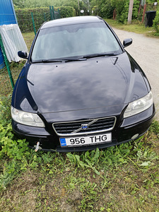 Volvo s 60 esiraud (2 foto / 2)