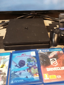 Sony playstation 4 slim (3 foto / 5)