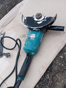 Makita ga 9020s (3 foto / 7)