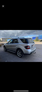 MERCEDES-BENZ ML 320 CDI 4MATIC (8 foto / 10)