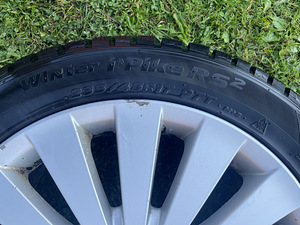 VW 17" 5x112 originaalveljed naastrehvidega (4 foto / 5)