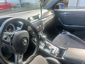 Skoda Superb 2018 1.4 110kw Sportline (4 foto / 14)