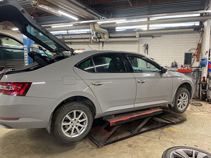 Skoda Superb 2018 1.4 110kw Sportline (8 foto / 14)