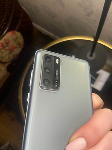 Huawei P40 (1 foto / 3)