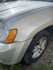 Jeep Grand Cherokee Overland (10 foto / 10)