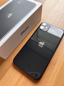 iPhone 11 64 GB Black (3 foto / 7)
