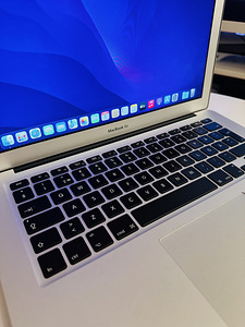 MacBook Air 2017 13" Silver i5 1.8GHz / 8GB RAM / 128GB (3 foto / 4)