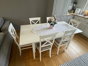 Pikendatav söögilaud ja toolid (4 foto / 4)