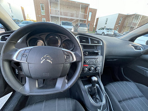 Citroen C4 (2 фото из 6)