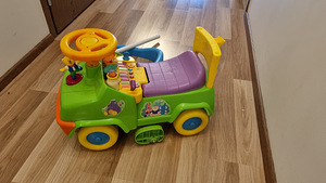 Laste ratastoolis auto / Pealeistutav avto (2 foto / 5)