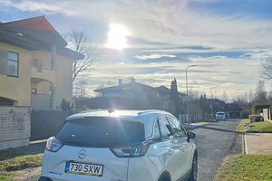 Opel Crossland X (4 foto / 12)